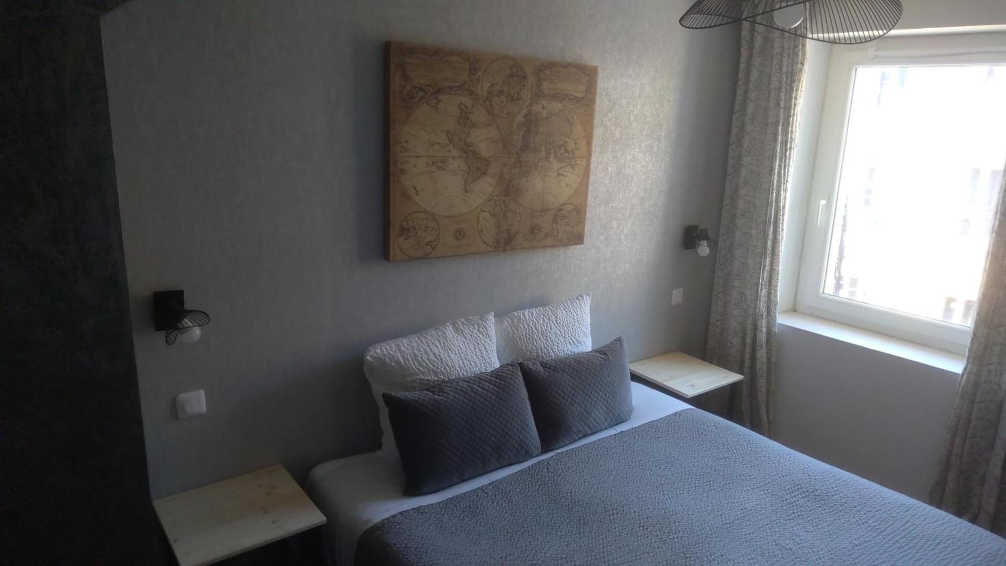 Logis Hotel La Cle Des Songes Пиерфу-дю-Вар Екстериор снимка